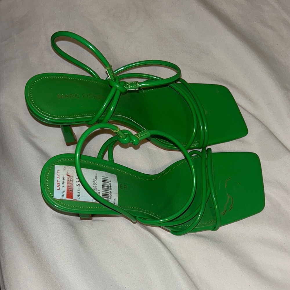 Marc Fisher Green Sandals with Strappy Design and Low Heel